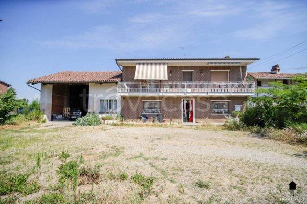 casa indipendente in vendita a Crescentino in zona Caravini