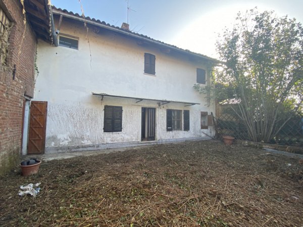 casa indipendente in vendita a Crescentino