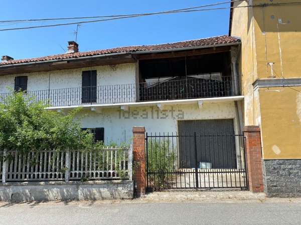 casa indipendente in vendita a Crescentino