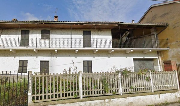 casa indipendente in vendita a Crescentino in zona San Genuario