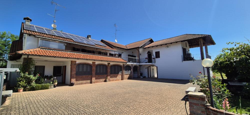 casa indipendente in vendita a Crescentino