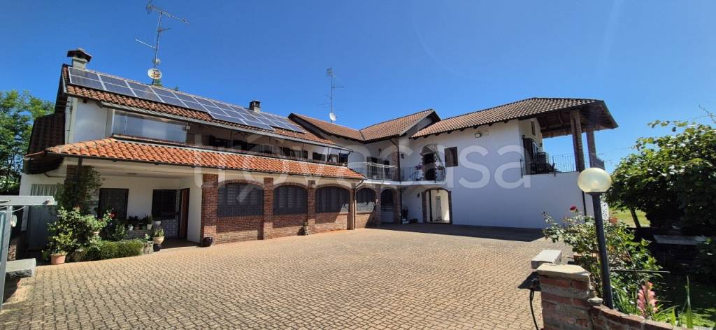 casa indipendente in vendita a Crescentino