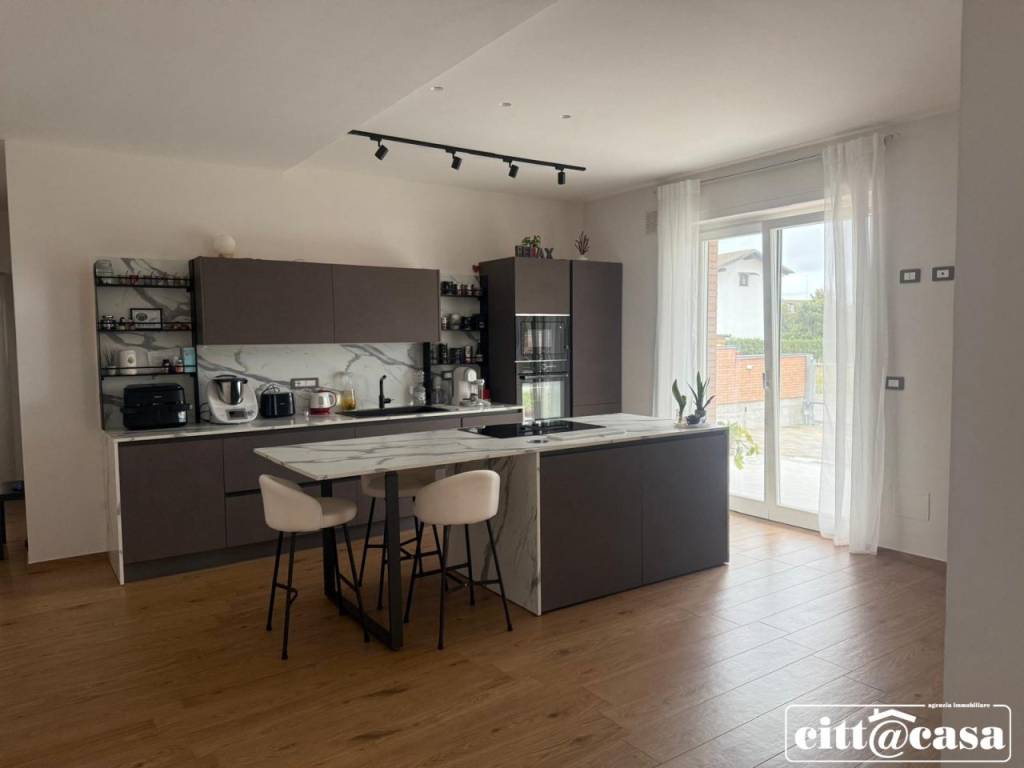 casa indipendente in vendita a Crescentino