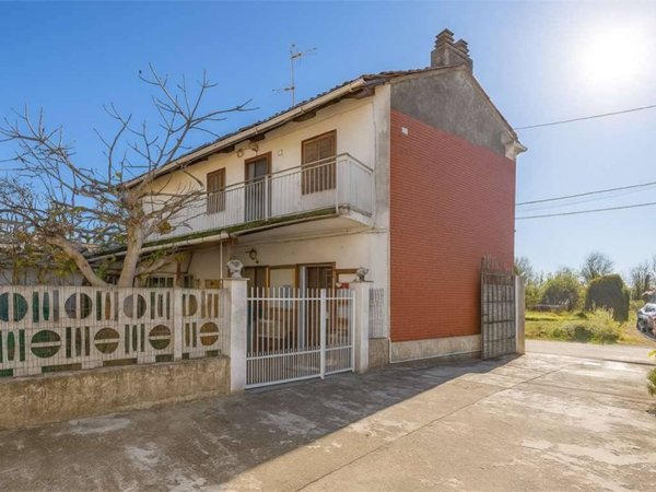 casa indipendente in vendita a Crescentino in zona San Silvestro