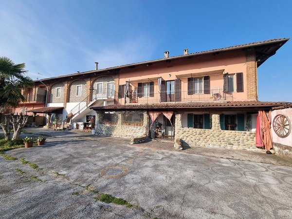 casale in vendita a Crescentino