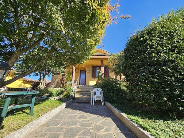 casa indipendente in vendita a Crescentino