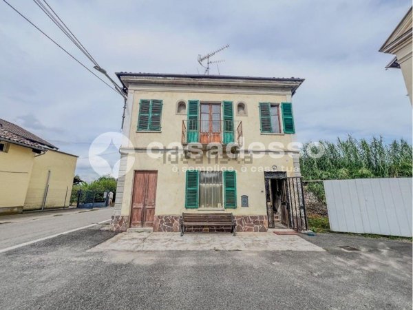 casa indipendente in vendita a Crescentino