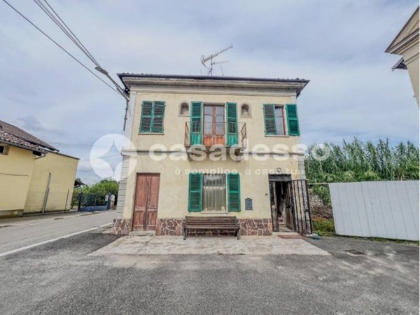 casa indipendente in vendita a Crescentino