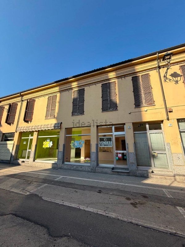 casa indipendente in vendita a Crescentino