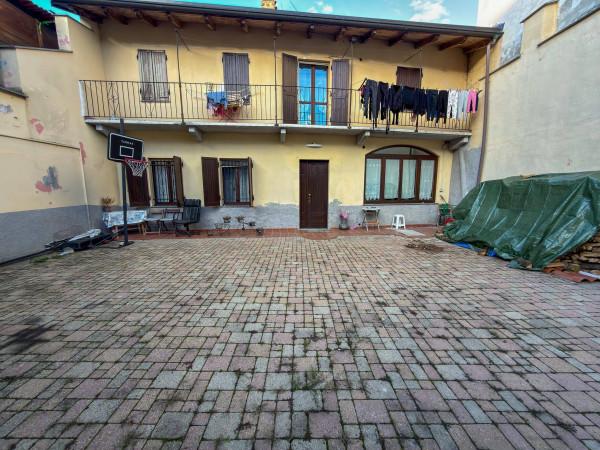 casa indipendente in vendita a Crescentino