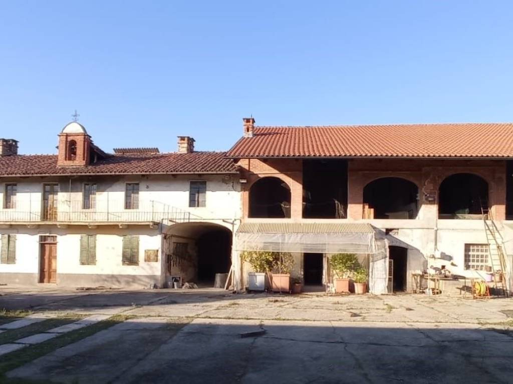 casa indipendente in vendita a Crescentino