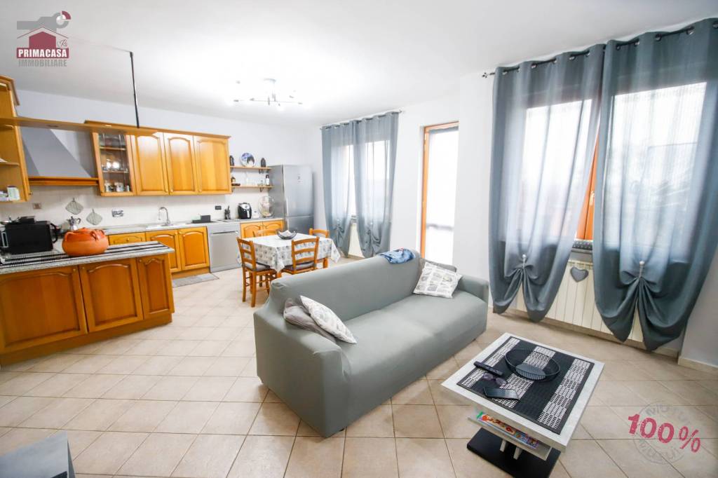 appartamento in vendita a Crescentino in zona Caravini