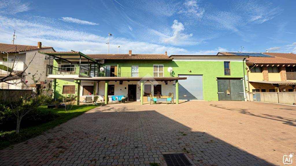 casa indipendente in vendita a Crescentino in zona San Silvestro