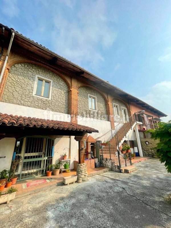 casa indipendente in vendita a Crescentino