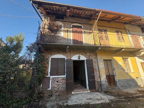 casa indipendente in vendita a Crescentino in zona San Genuario