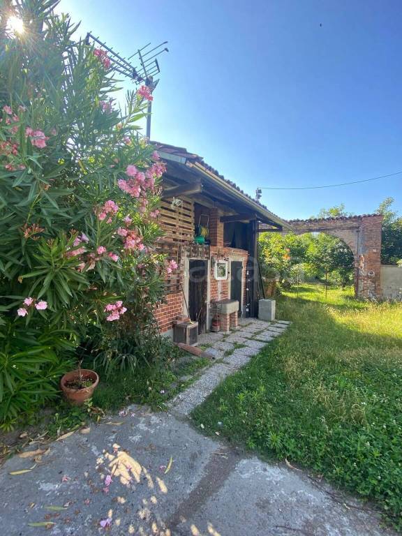 casa indipendente in vendita a Crescentino in zona San Silvestro