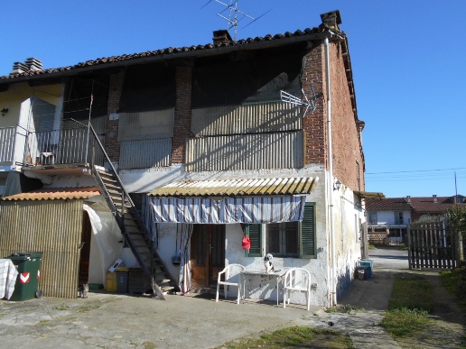 casa indipendente in vendita a Crescentino in zona Monte