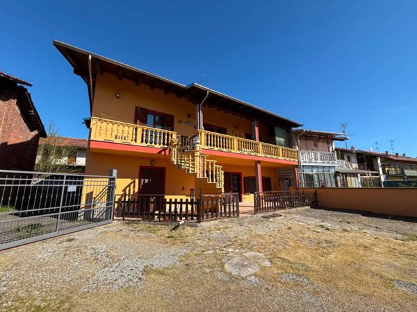 casa indipendente in vendita a Crescentino in zona San Grisante