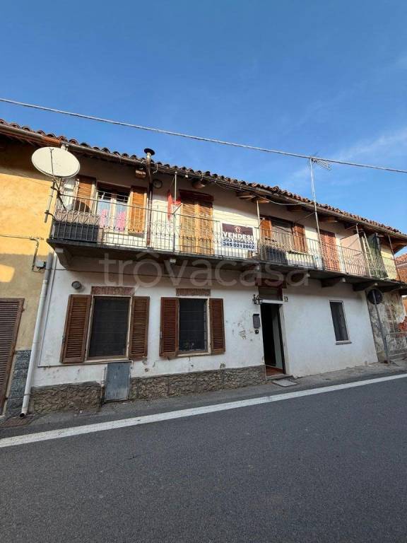 casa indipendente in vendita a Crescentino in zona San Genuario