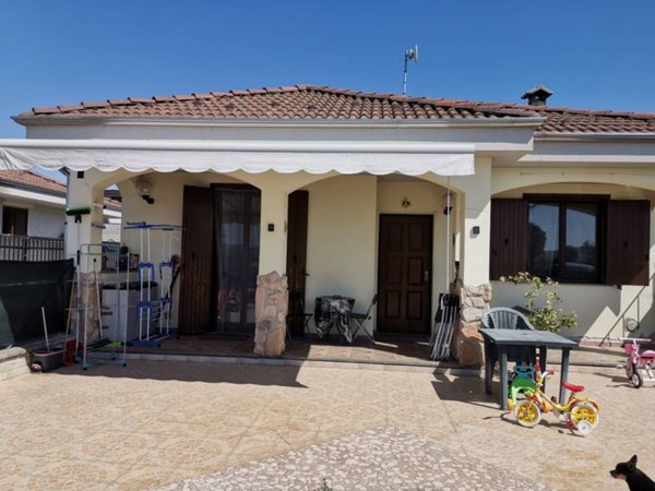 casa indipendente in vendita a Crescentino