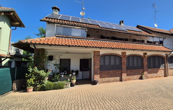 casa indipendente in vendita a Crescentino