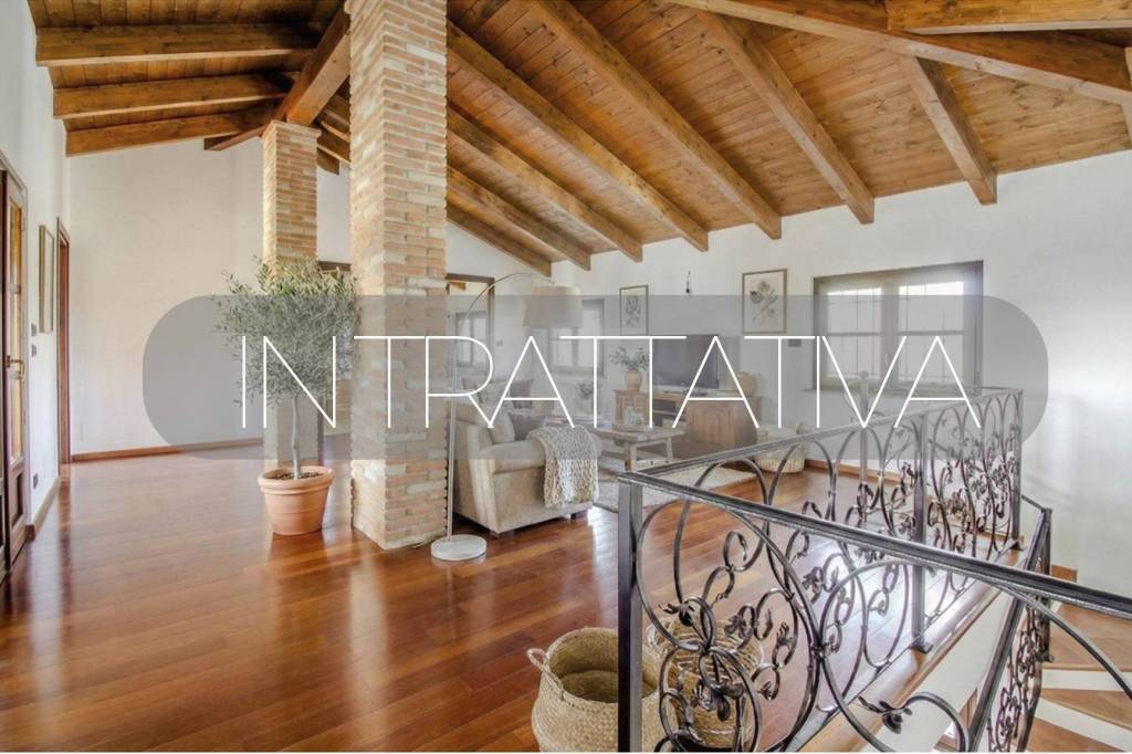 casa indipendente in vendita a Crescentino