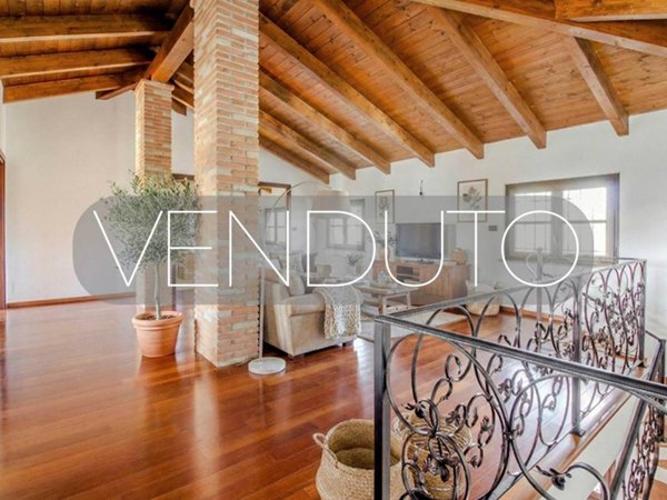 casa indipendente in vendita a Crescentino