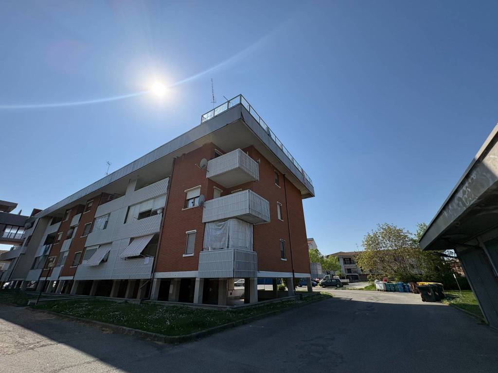 appartamento in vendita a Crescentino in zona Mezzi Po