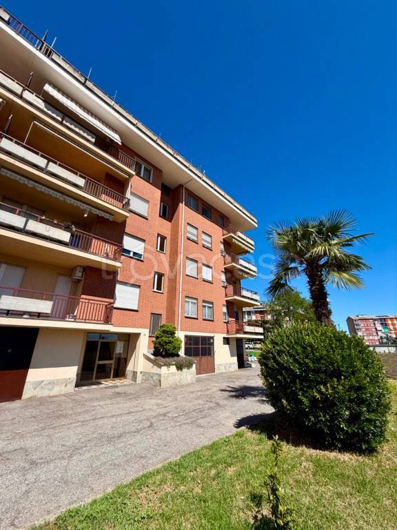 appartamento in vendita a Crescentino in zona Mezzi Po