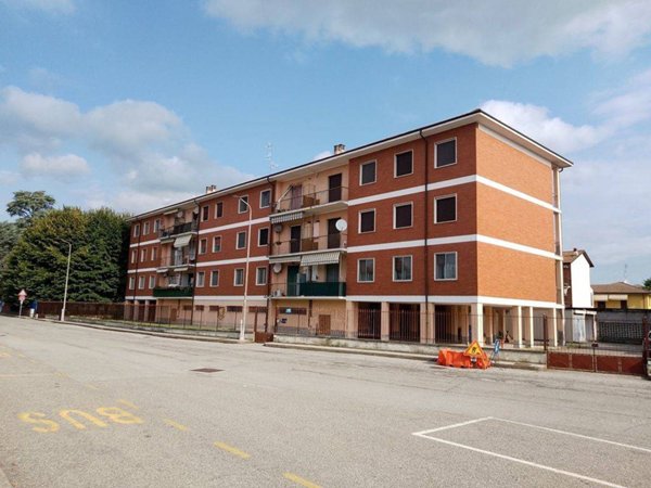appartamento in vendita a Crescentino in zona Mezzi Po