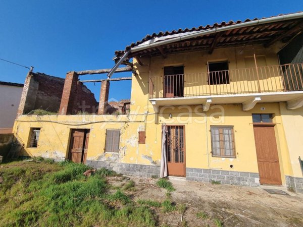casa indipendente in vendita a Crescentino in zona Monte