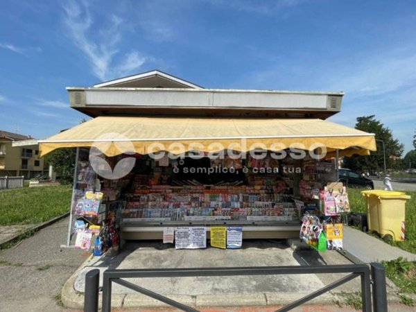 negozio in vendita a Crescentino in zona Mezzi Po