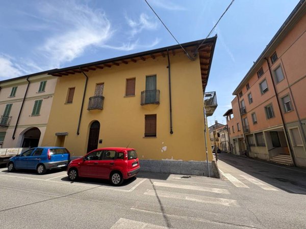 appartamento in vendita a Crescentino in zona Mezzi Po