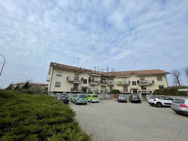 appartamento in vendita a Crescentino in zona Mezzi Po