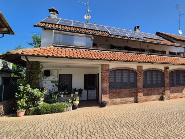 casa indipendente in vendita a Crescentino in zona Galli