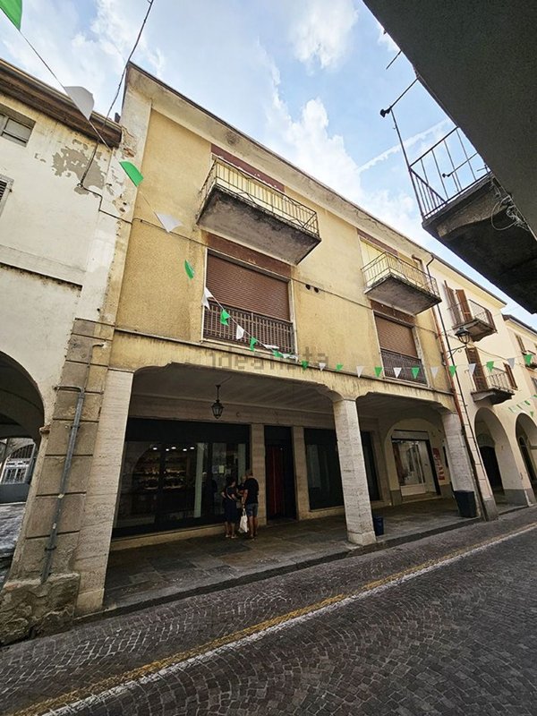 appartamento in vendita a Crescentino in zona Mezzi Po