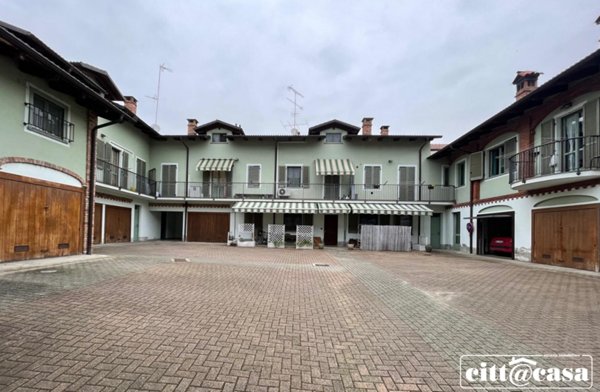 appartamento in vendita a Crescentino in zona Mezzi Po