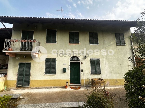 casa indipendente in vendita a Crescentino in zona San Grisante