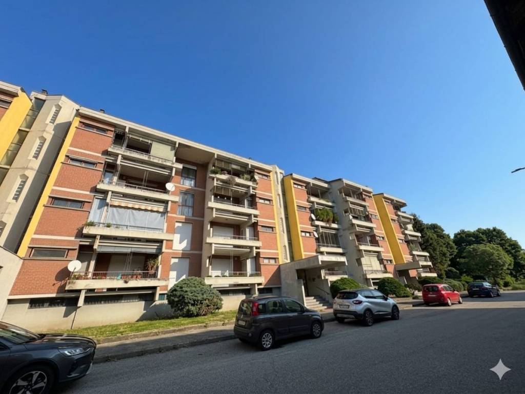appartamento in vendita a Crescentino in zona Mezzi Po