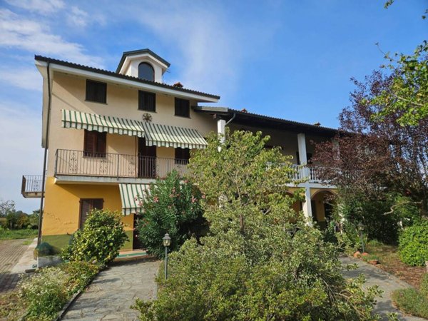 casa indipendente in vendita a Crescentino in zona Galli