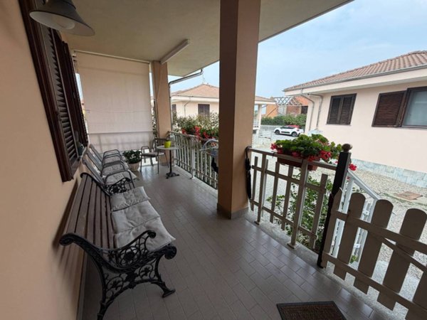 casa indipendente in vendita a Crescentino in zona Campagna