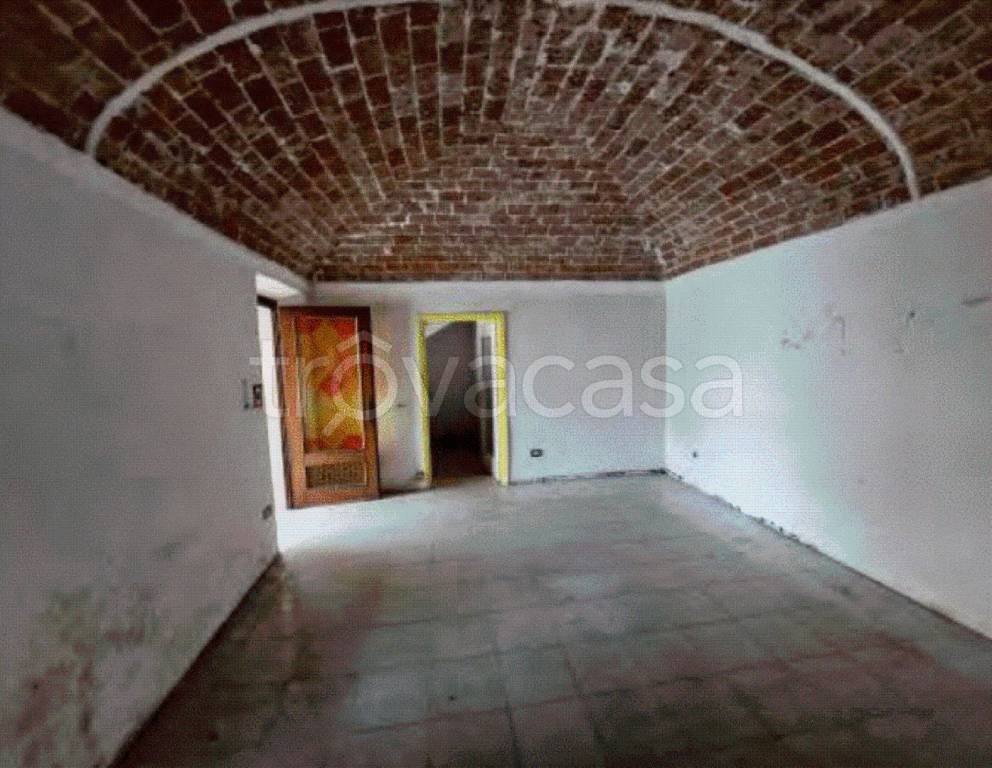 appartamento in vendita a Crova in zona Viancino