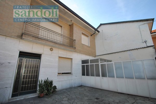 casa indipendente in vendita a Desana