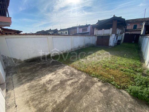casa indipendente in vendita a Desana