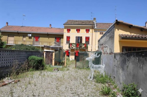 casa indipendente in vendita a Desana