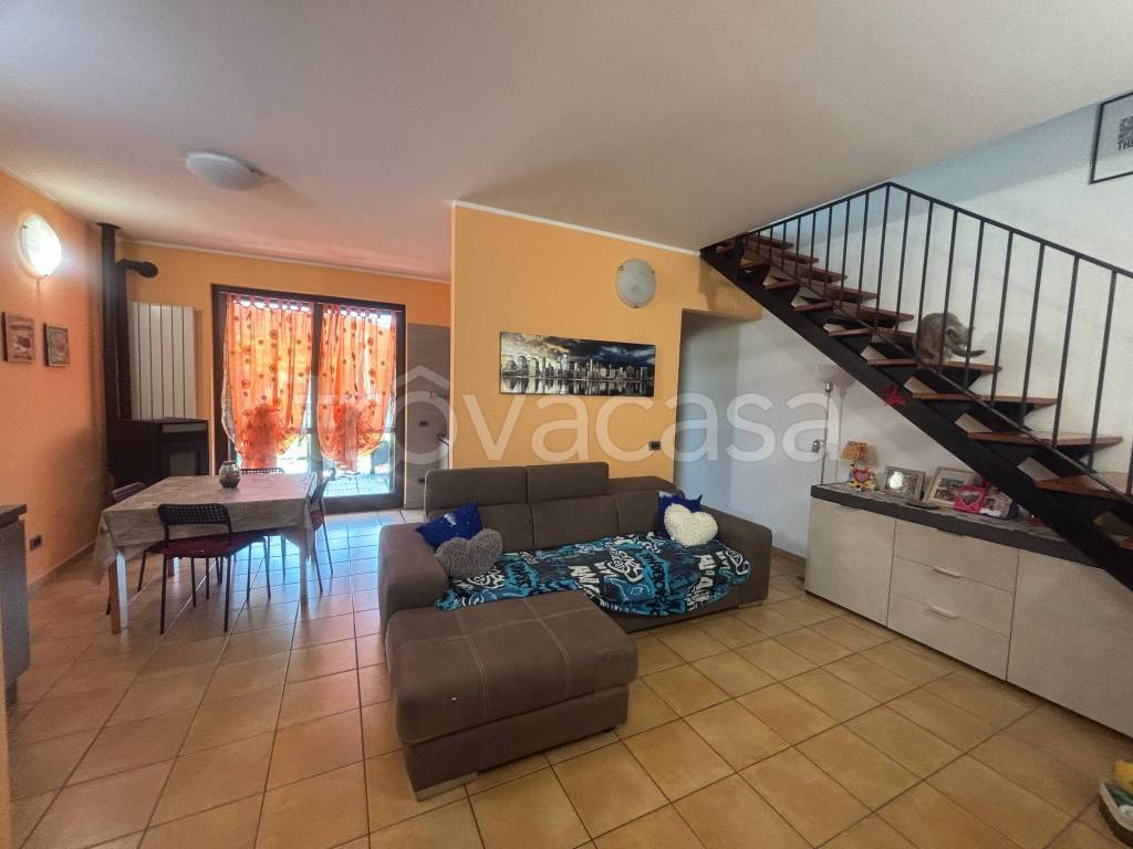 casa indipendente in vendita a Desana