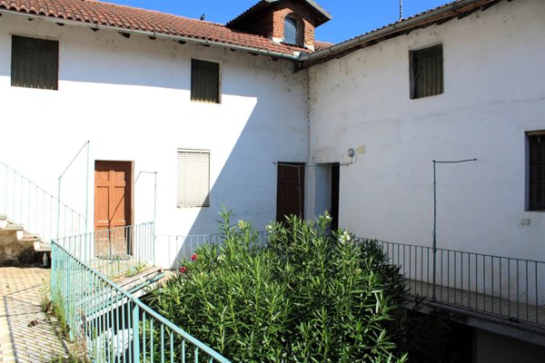 casa indipendente in vendita a Desana