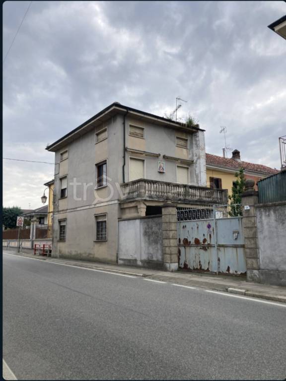 casa indipendente in vendita a Desana