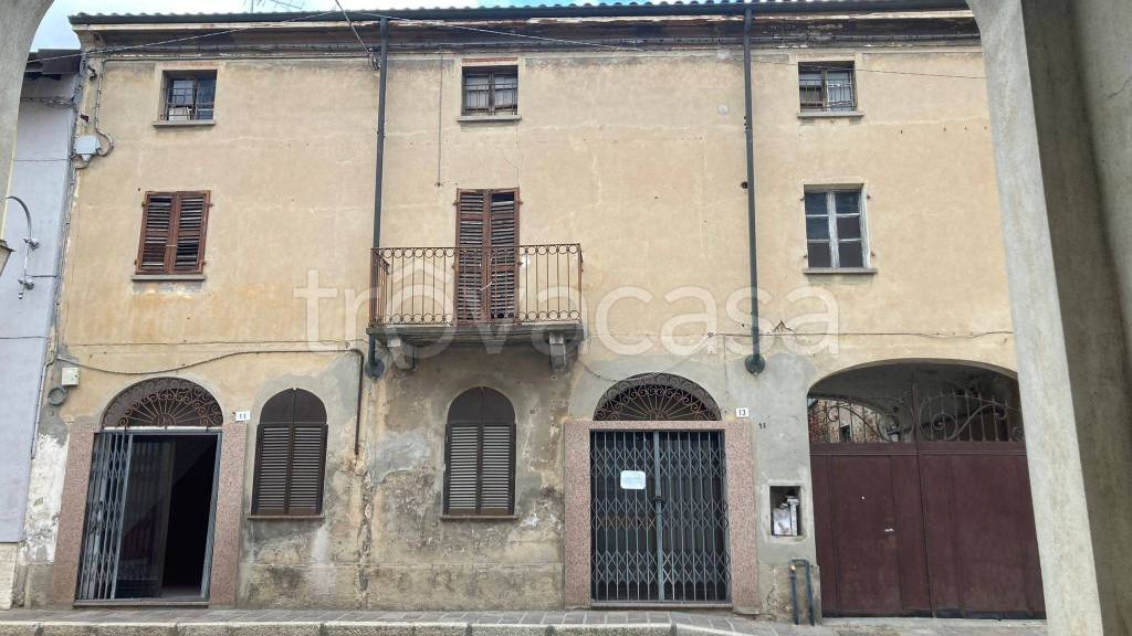 casa indipendente in vendita a Desana