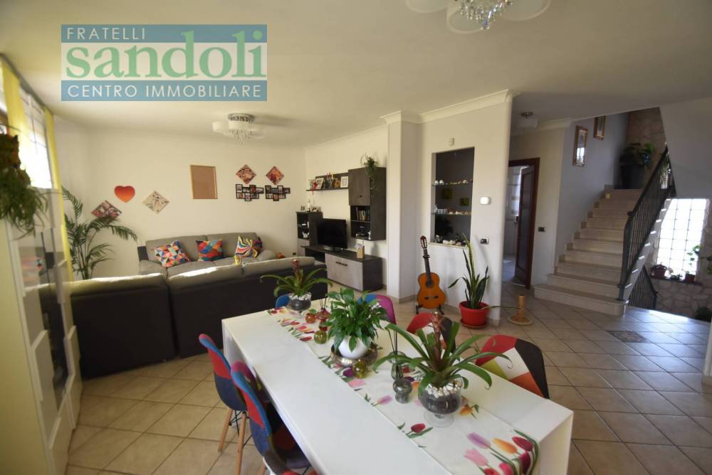 casa indipendente in vendita a Desana